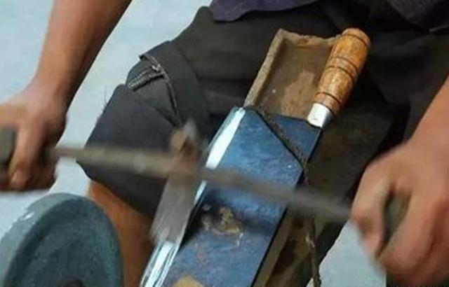 赊刀人|上世纪八九十年代，留下神秘预言的“赊刀人”，究竟是什么人？