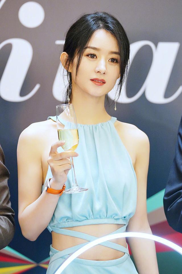 冯绍峰|冯绍峰新戏开机身材发福，状态油腻白发不少，婚后与赵丽颖反差大