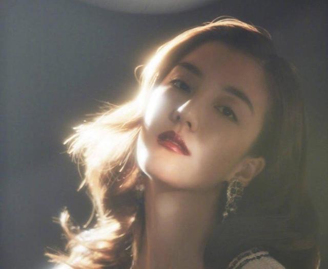 吴千语|吴千语否认结婚传闻，与林峯难逃七年之痒，现任男友家族资产超百亿