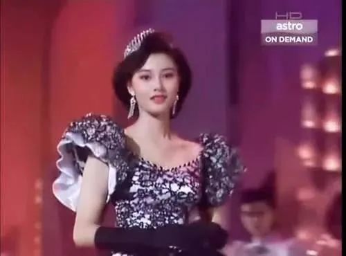 吴千语|她们就是所谓的富豪狙击手吧！