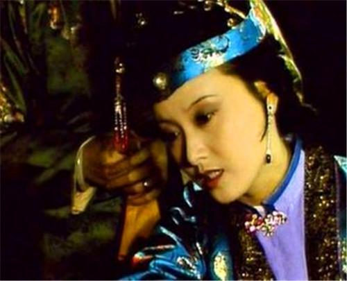 红楼梦|《红楼梦》里的人为什么都爱生病？