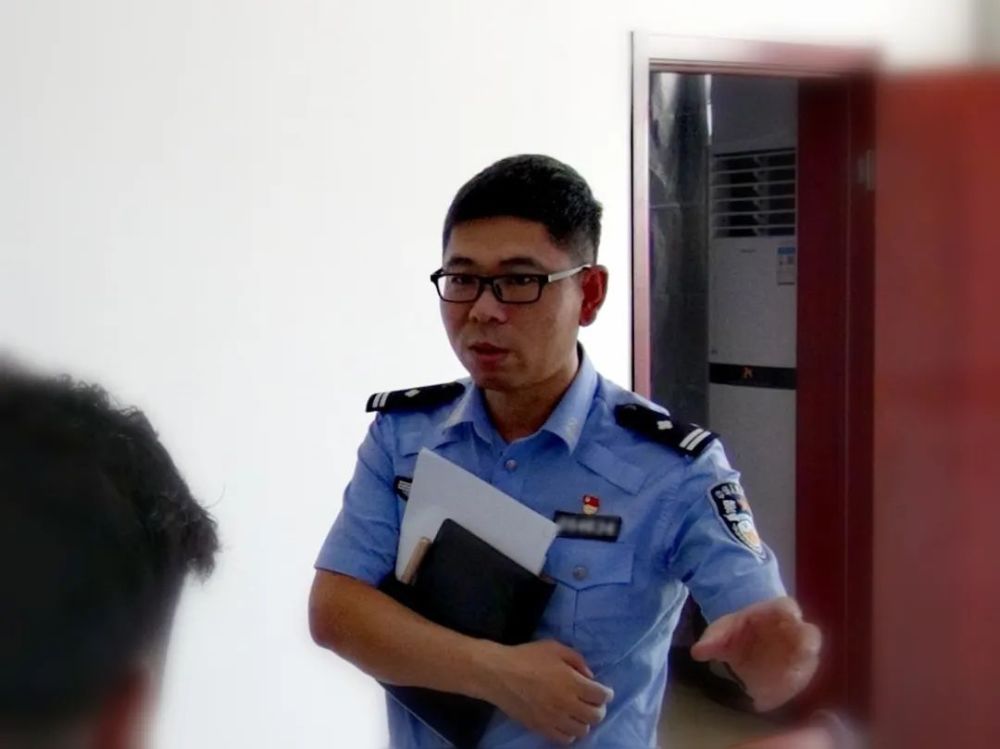 学什么专业能当警察 腾讯新闻