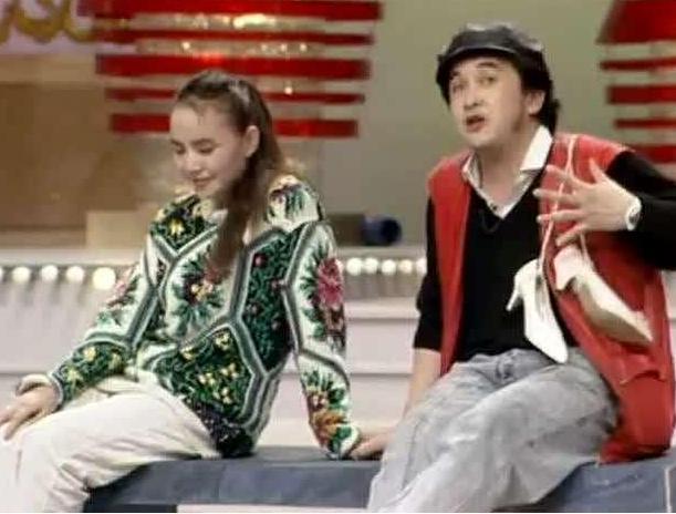 国家一级演员|五年前，国家一级演员黄宏上午被免职，下午就被带走，今现状堪忧