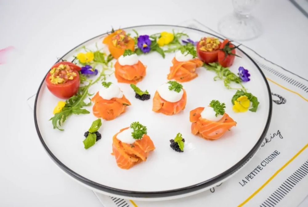 大厨们总结出来的摆盘秘籍 用上后能让你的厨艺瞬间上个档次 腾讯新闻