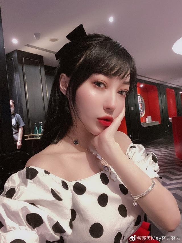 郭美美|郭美美怒怼键盘侠，承认曾不成熟做错事，渴望能得到宽容对待