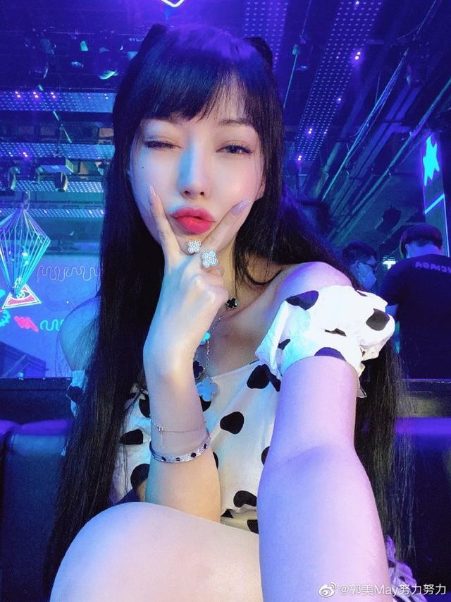 郭美美|郭美美怒怼键盘侠，承认曾不成熟做错事，渴望能得到宽容对待