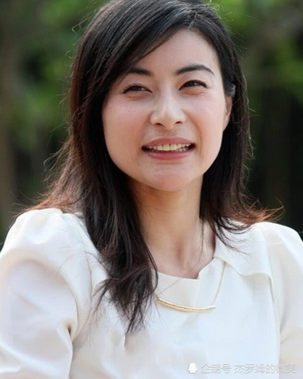 一直以为郭晶晶不爱打扮,当她认真起来,不输当红花旦!