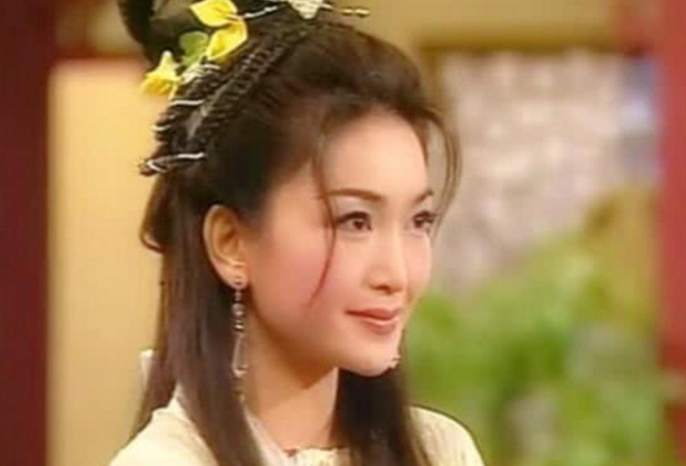 温碧霞|15岁就走红，嫁入豪门17年后离婚，前夫满世界追着她复合