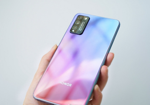 性价比最高的手排名_当下性价比最高的三款手机,极致性价比,三年不过时