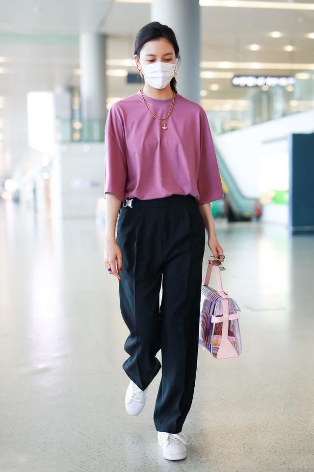 蔡文静,你咋把"老爹裤"穿出淑女感觉了?