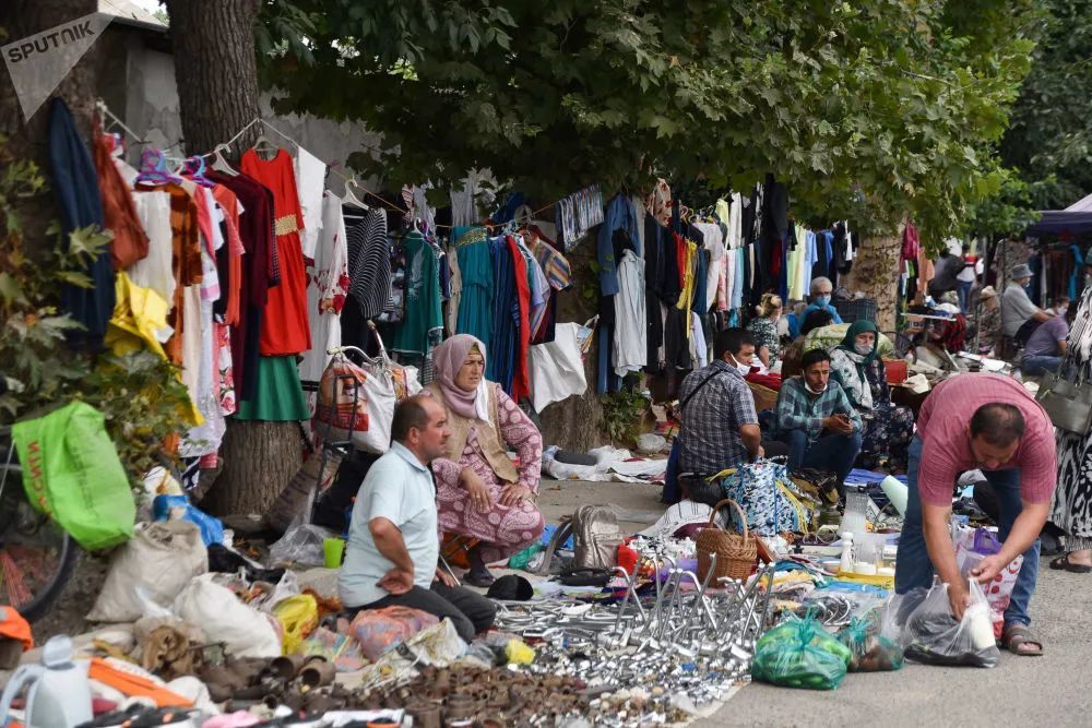 透过街边一角,看杜尚别人们生活是否依旧热闹_腾讯新闻