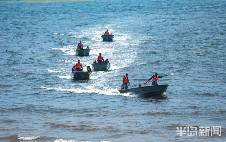 海上赛马看海军陆战队冲锋舟驾驶训练