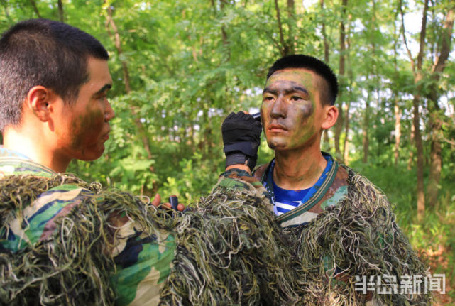 火蓝刀锋 荒野突击!海军陆战队组织狙击手集训