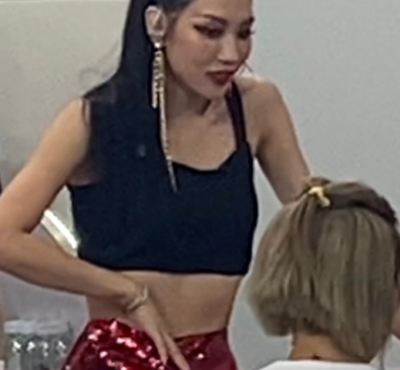 沈梦辰|沈梦辰淘汰后发姐姐们的“丑照”，有谁注意吴昕照片，过于真实了