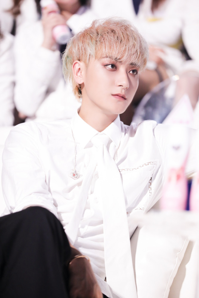 徐艺洋|卡八遗憾出局，黄子韬1314卡点官宣，徐艺洋上辈子拯救了银河系