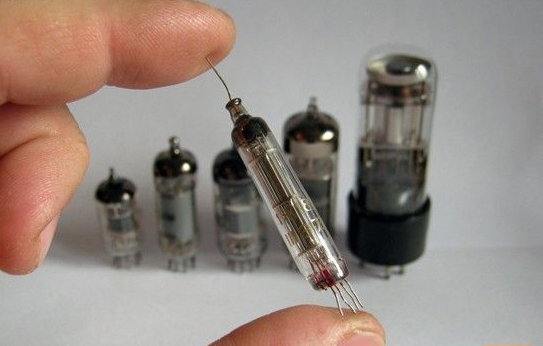 苏联|失速的创新引擎：苏联科技是如何被忽悠瘸的？