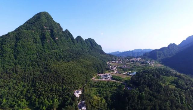 "返璞归隐享受自然的纯净空间" 民宿位置:张家界市武陵源区协合乡龙