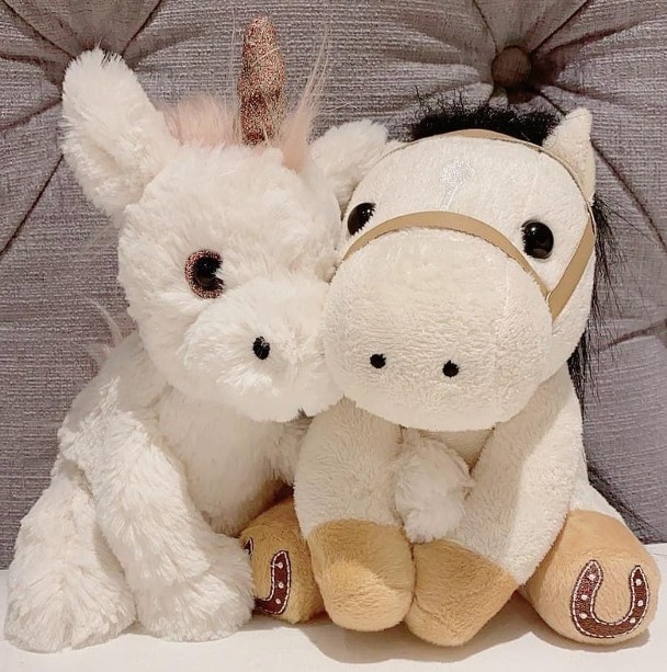 马国明|汤洛雯晒美照白皙美腿抢镜 穿着男友马国明最爱的卡通人物