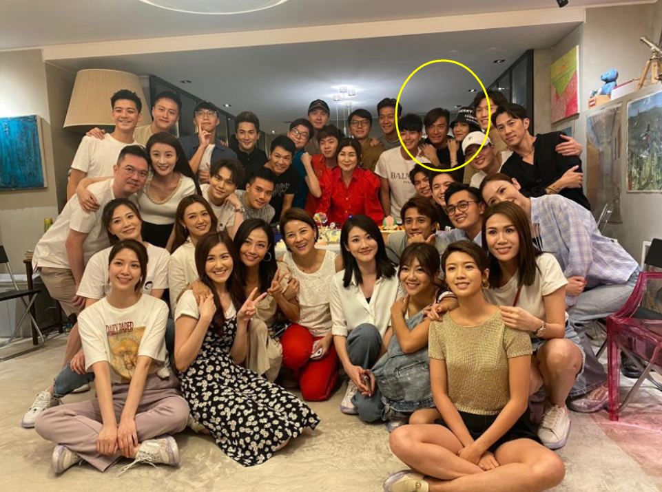 马国明|汤洛雯晒美照白皙美腿抢镜 穿着男友马国明最爱的卡通人物