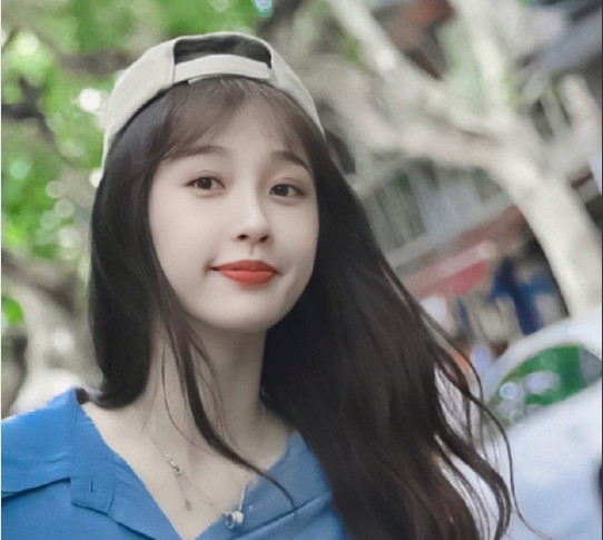 虞书欣说自己不适合剪短发,被助理强烈要求,结果美到窒息!