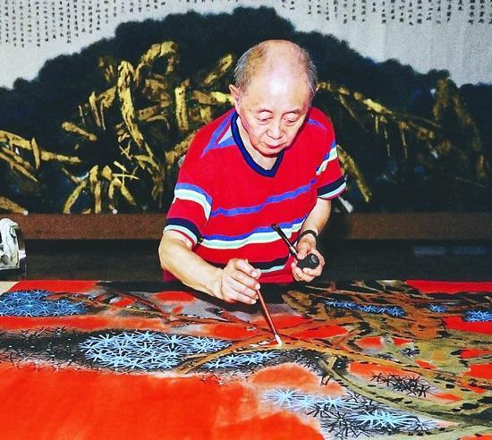 黄永玉|97岁黄永玉倒写书法，简单2个字意义重大，外国人看了鼓掌称好