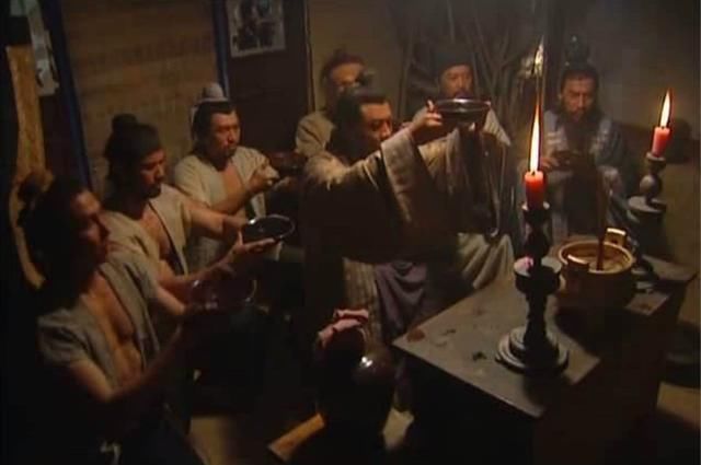 宋江|他是梁山唯一的叛徒，但救过晁盖，为宋江解忧，救卢俊义于危境