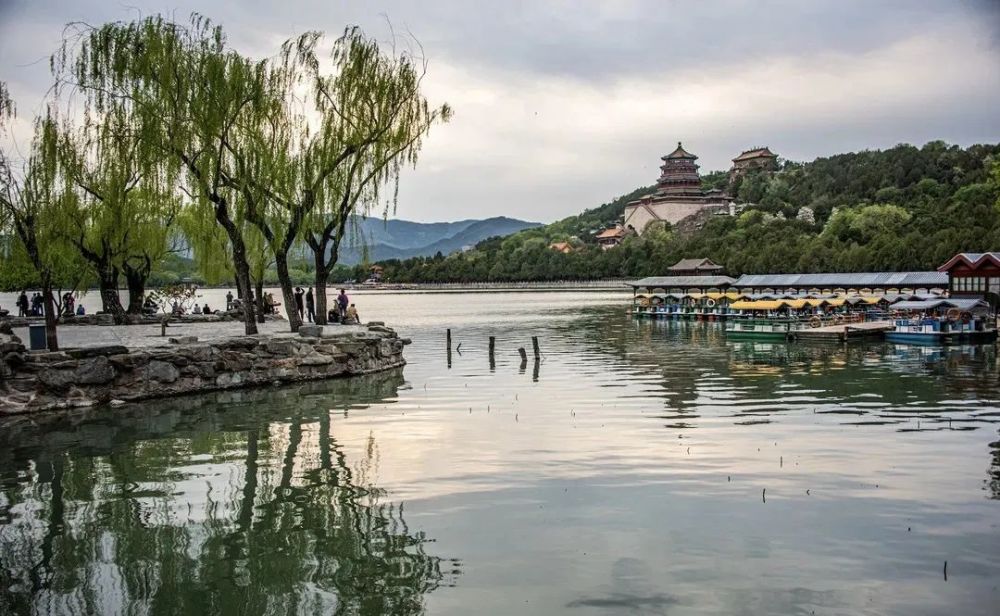 北京地区|出京游热门线路部分班次“一票难求”，北京游客提前“囤”货热潮渐起