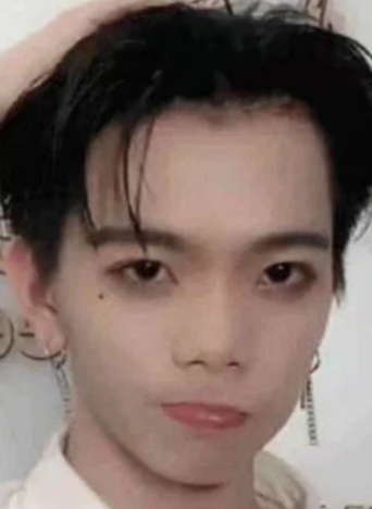 七鹤大人生气了晒素颜照回击鸭嘴兽网友差别不大