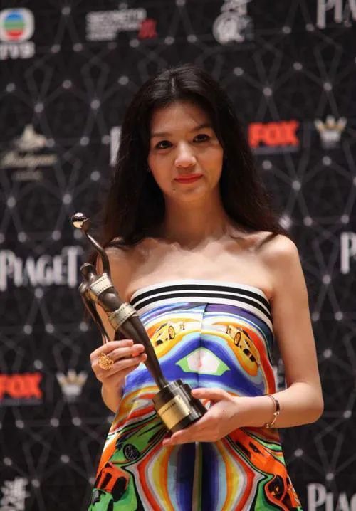 桃仔|全员带金主，怎么就是红不了？