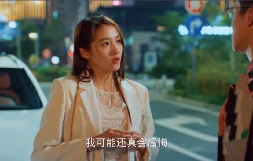 关晓彤|关晓彤新剧演技炸裂，但婚纱造型被嘲膀大腰圆