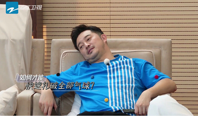 宋小宝|宋小宝录《奔跑吧》引争议，当众用手摸肚子，被吐槽“素质低”