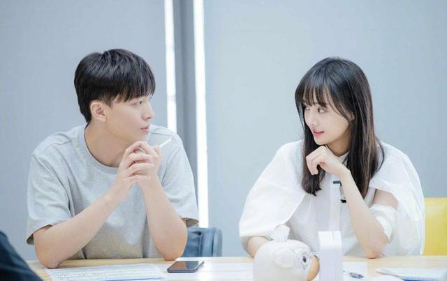 马健星|王晴马健星告白成功，逢场作戏却惹人开心，为何恋爱综艺分手收场