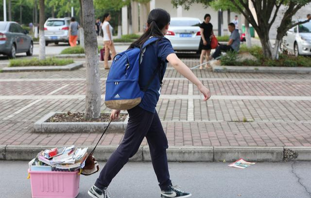 北京市教委|北京市教委最新通知，9月1日能否正常开学？家长表示也很无奈