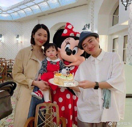 李亚男|王祖蓝二胎不止一个？李亚男晒与女儿合照：有几个兄弟姐妹都爱你