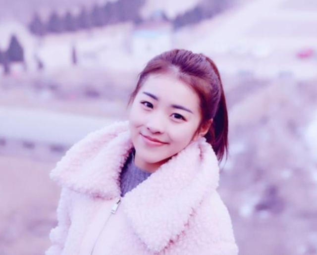 刘思瑶|千万网红刘思瑶翻车！歪头嘟嘴轻松获百万赞，真实样貌没脸见人？