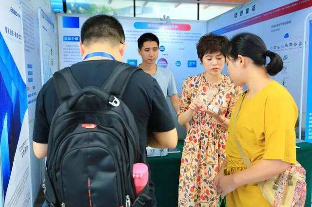 岑怡诺|浙江神童岑怡诺，一天写2000首诗？网友：先考进慈溪中学再说！