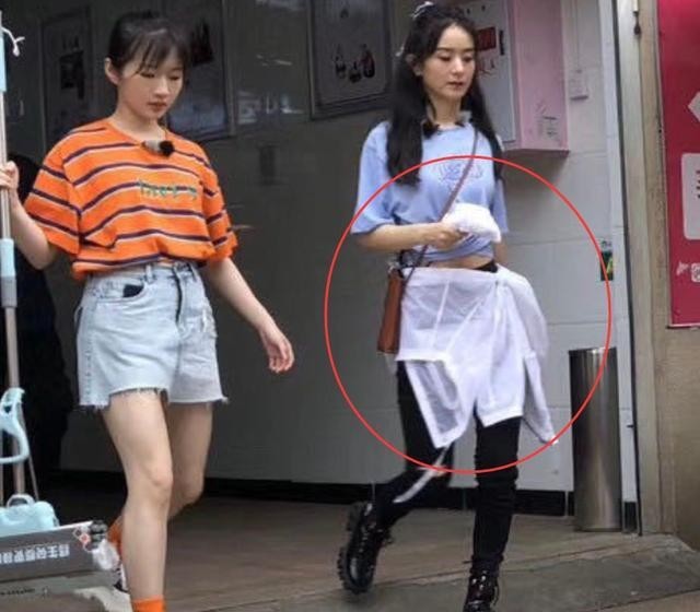 赵丽颖 中餐厅 最新路透 工作累到双手扶腰 表情痛苦硬撑工作 腾讯新闻