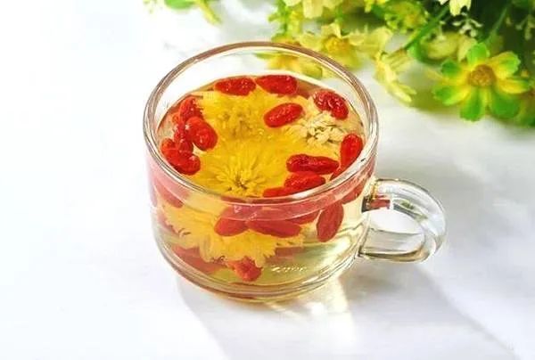 菊花枸杞茶的功效与作用 菊花枸杞茶的禁忌人群有哪些 腾讯新闻