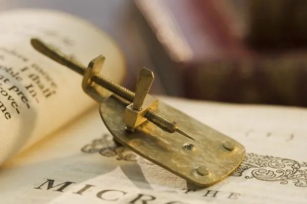 罗伯特·胡克|到底谁是显微镜的发明者