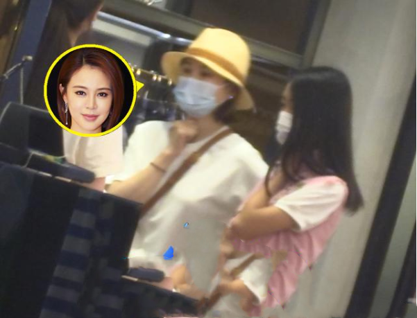 佟大为|佟大为12岁女儿近照曝光，身高和关悦一样高，颜值在线浓眉大眼