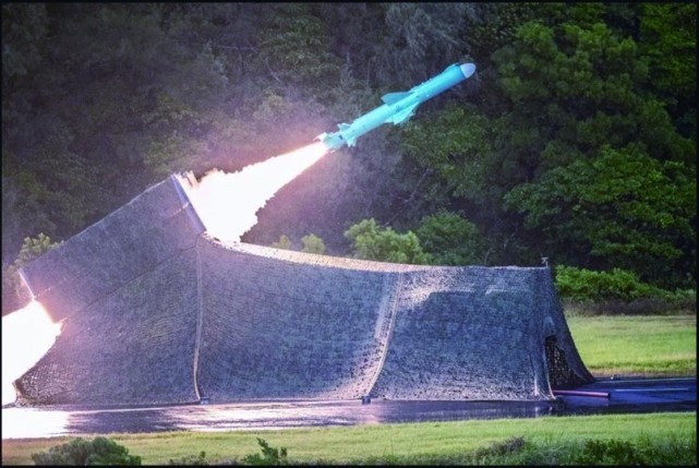 台军潜艇13年来首次发射鱼雷检验射击一系列导弹低估祖国统一决心