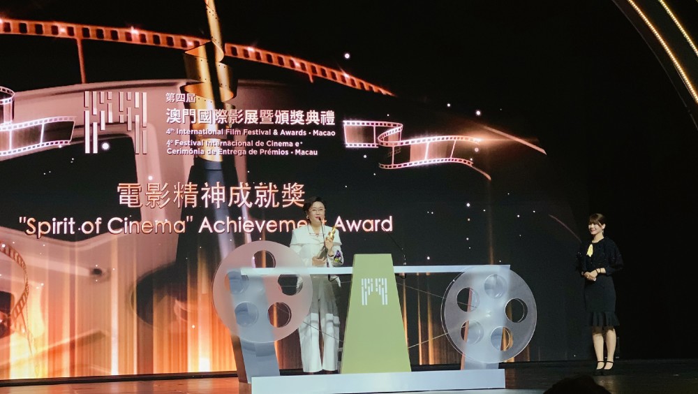 中国导演排行榜_中国导演电影总票房排行,贾玲才排12名,周星驰前10都不进