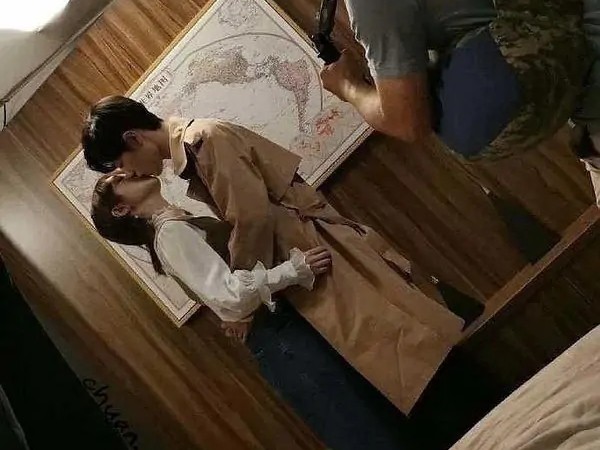 余生,请多指教|《余生》路透照曝光，男女主CP感十足，网友：肖战谈恋爱太酸了