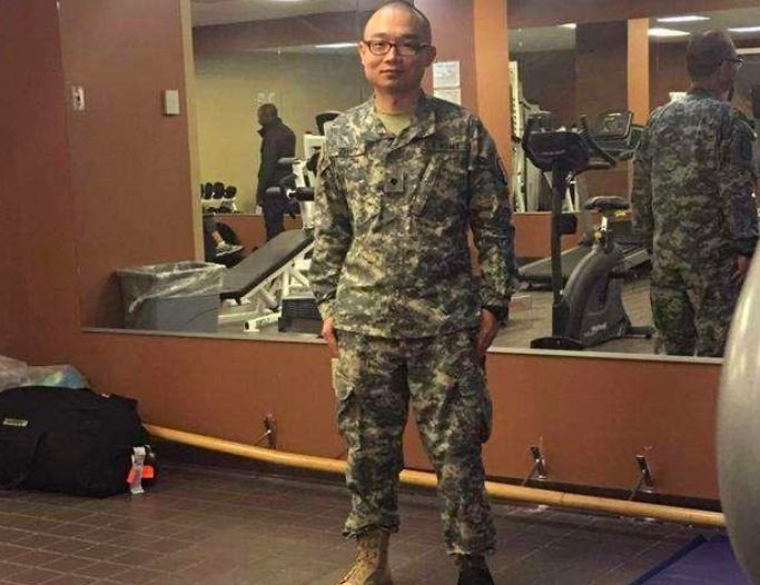 中国科学家为效忠美国服兵役失败,遭驱逐