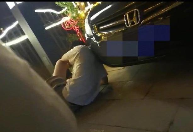 仝卓|仝卓因爆料遭暴力胁迫，秒删被打倒地照之后，已经与外界失联4天