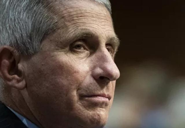 安东尼·福奇|福奇警告新冠可能达1918流感水平，后者致约5亿人感染数千万人死