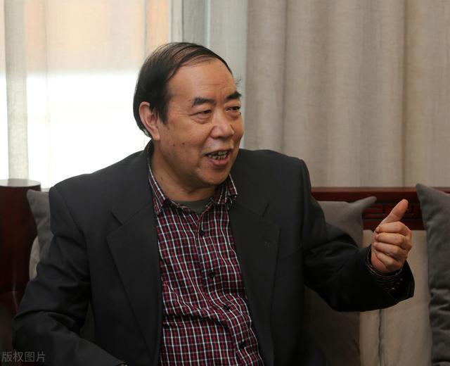 贾平凹|贾平凹靠书法暴富，明码标价1字4万；专家怒怼：捞过界！你怎么看