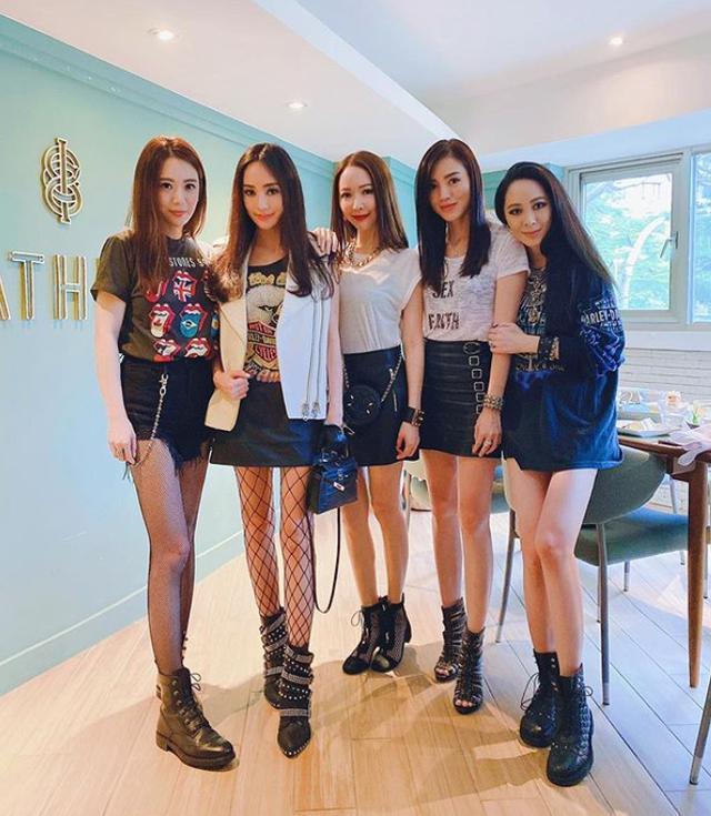 台湾贵妇天团聚会大秀性感火辣热舞满屏尽是高颜大长腿