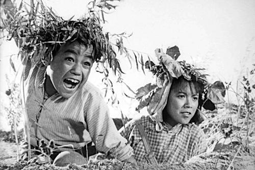 多年之后才知道,这部电影是梁天的母亲谌容专门为儿子写的,梁天边舞边