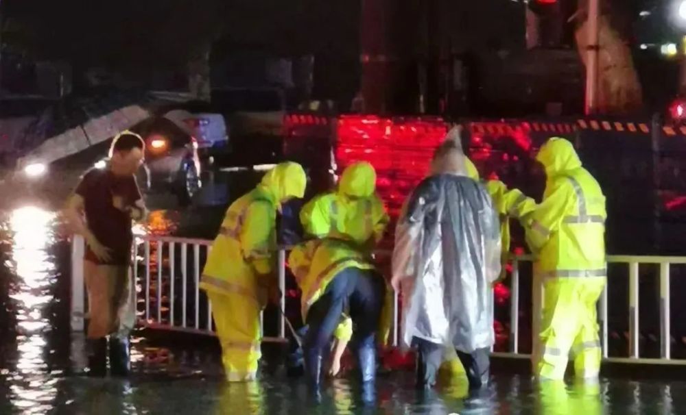 全市各地奋起防汛排涝抗灾 腾讯新闻